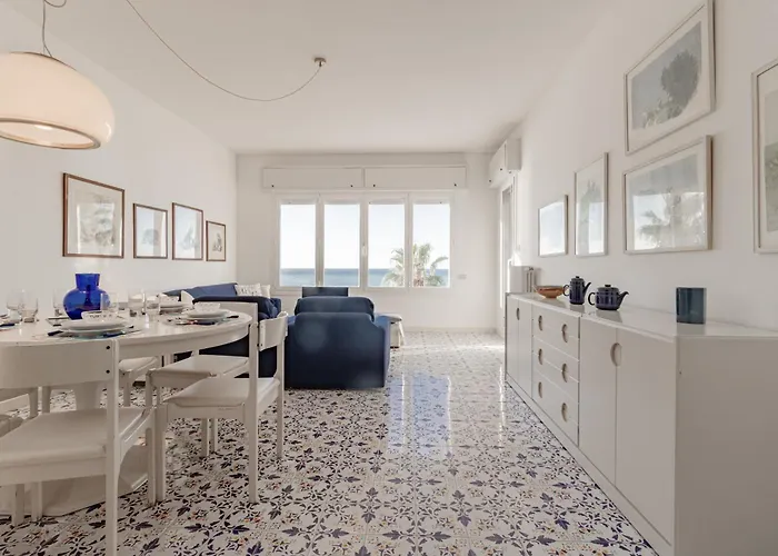 H11 Casa Mediterranea Vista Mare - Spiagge - Parcheggio Sanremo